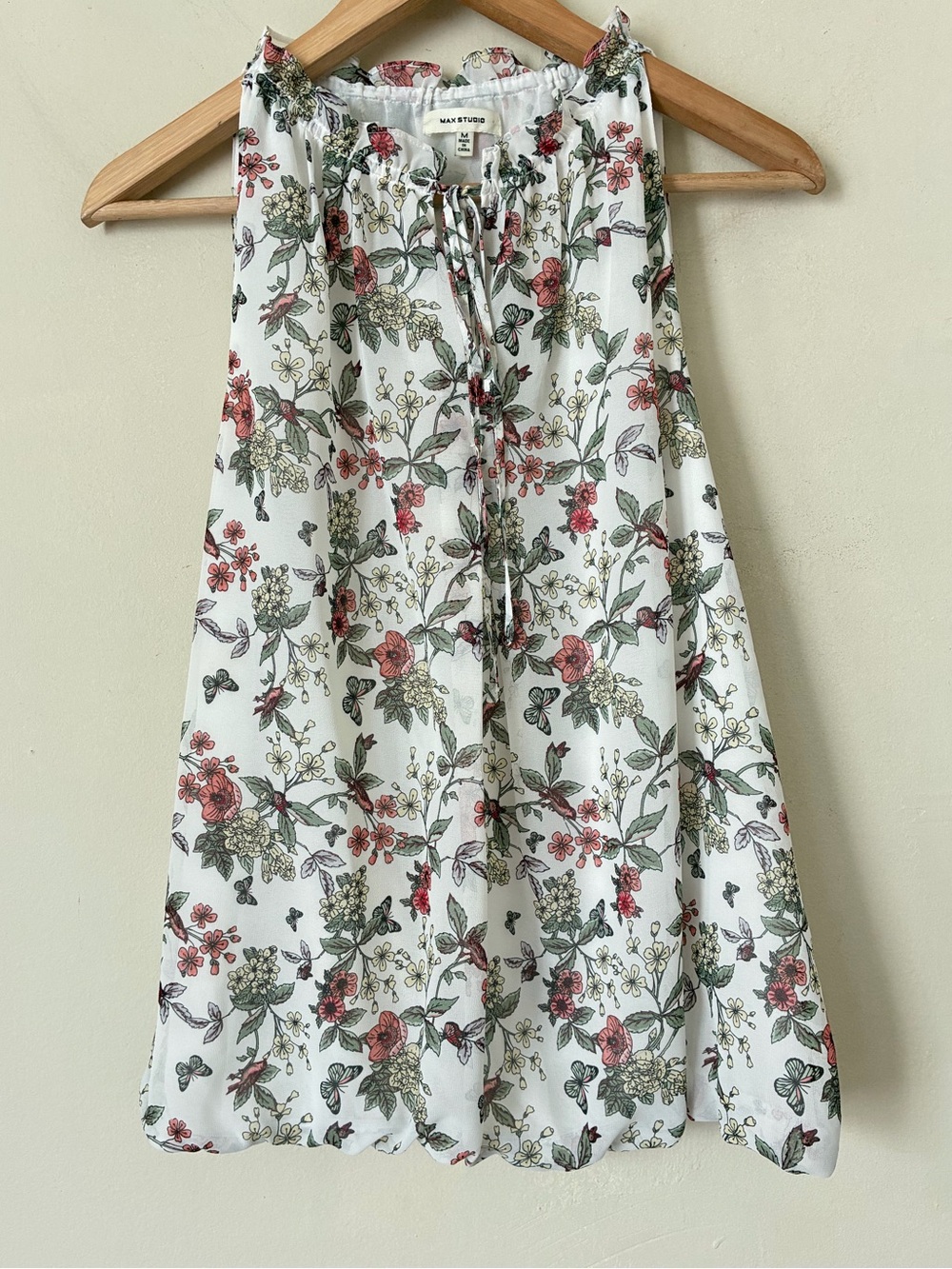 Max Studio Women Floral Butterfly Sleeveless Ruffle Neck Tie Blouse White M